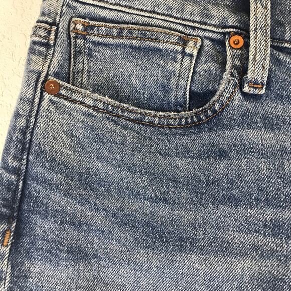 Madewell The Petite Girljean in Berryton Wash Distressed High Rise Jeans 25P - Picture 8 of 14